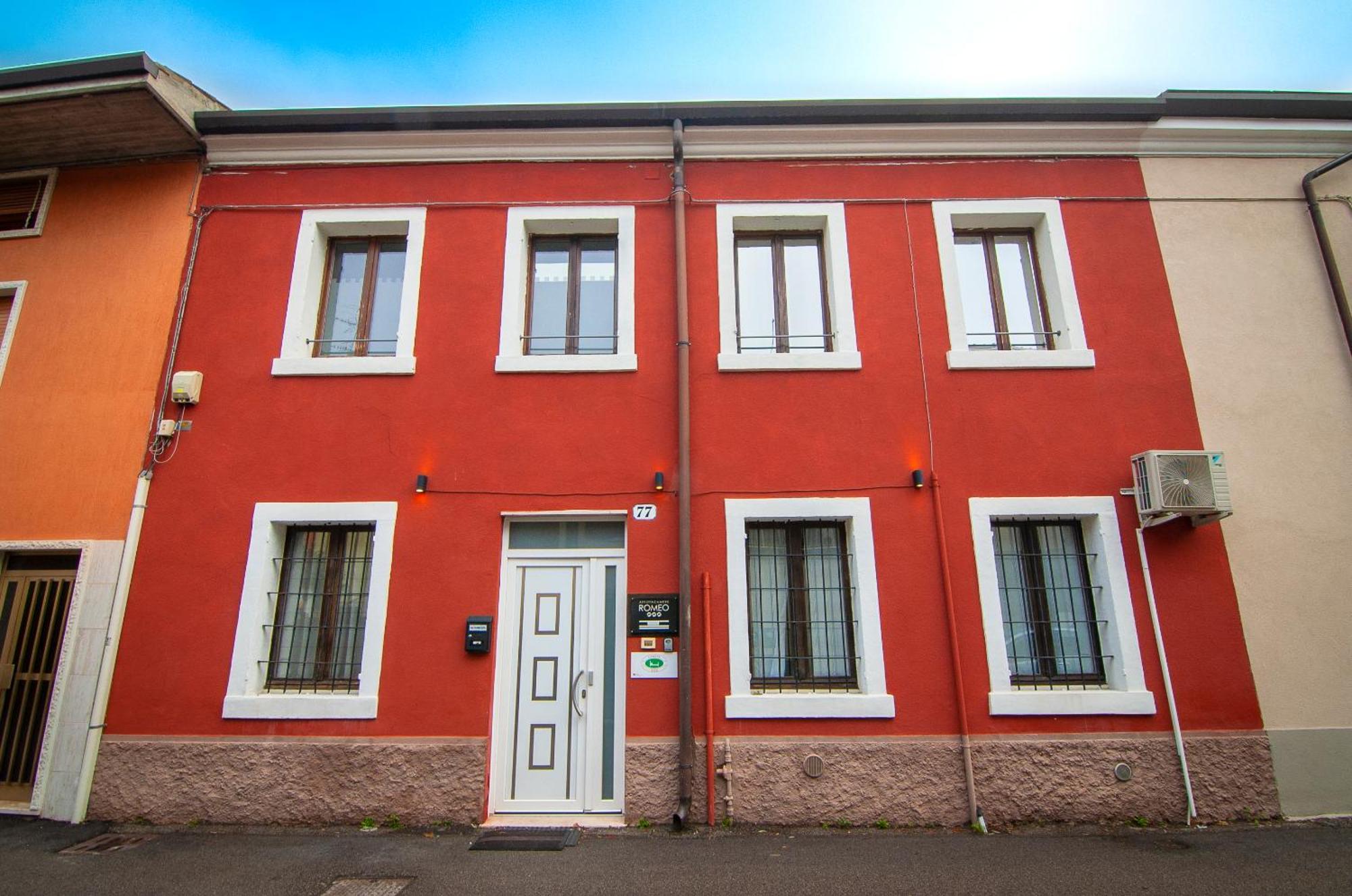 Italstay - Nuova Residenza Romeo - Affittacamere ヴェローナ エクステリア 写真